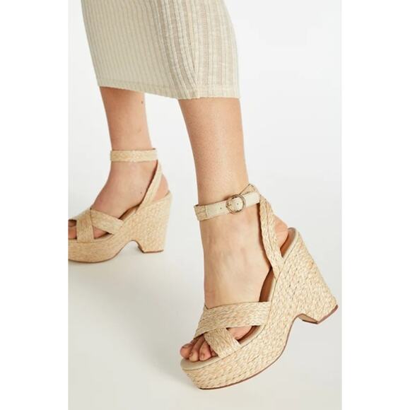 Just Fab Mia Sandals Women Sz 6 Beige Notched Wedge Straps Crisscross Espadrille - Picture 3 of 9